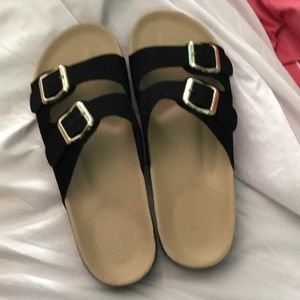 Buckle sandals